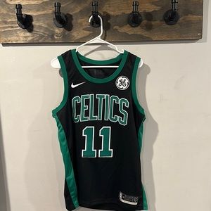 Men’s Nike Celtics Irving Jersey. New condition, no tears rips, or signs of wear